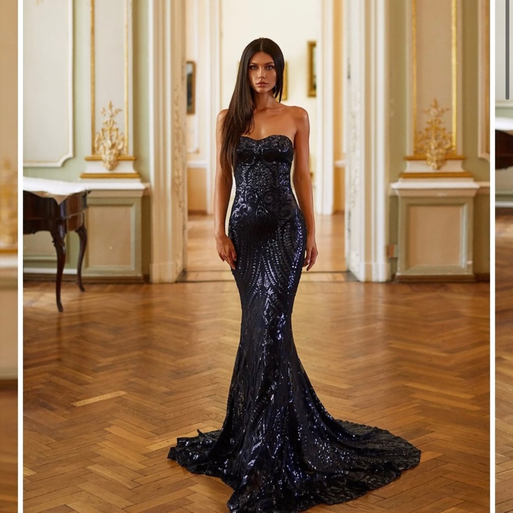 Brand new Alamour The Label Malisa Navy formal dress. Size S, US 4 Original 342